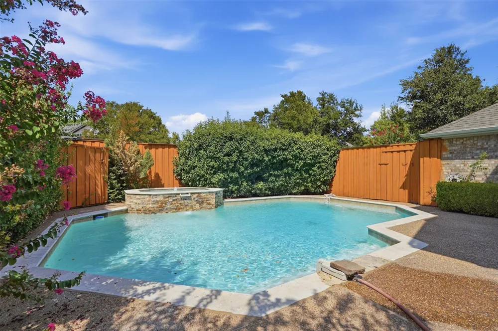 2741 Barrington Drive Plano, TX 75093