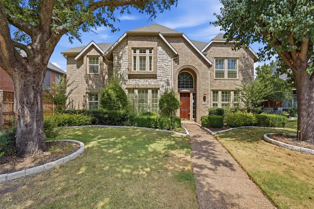 2741 Barrington Drive Plano, TX 75093
