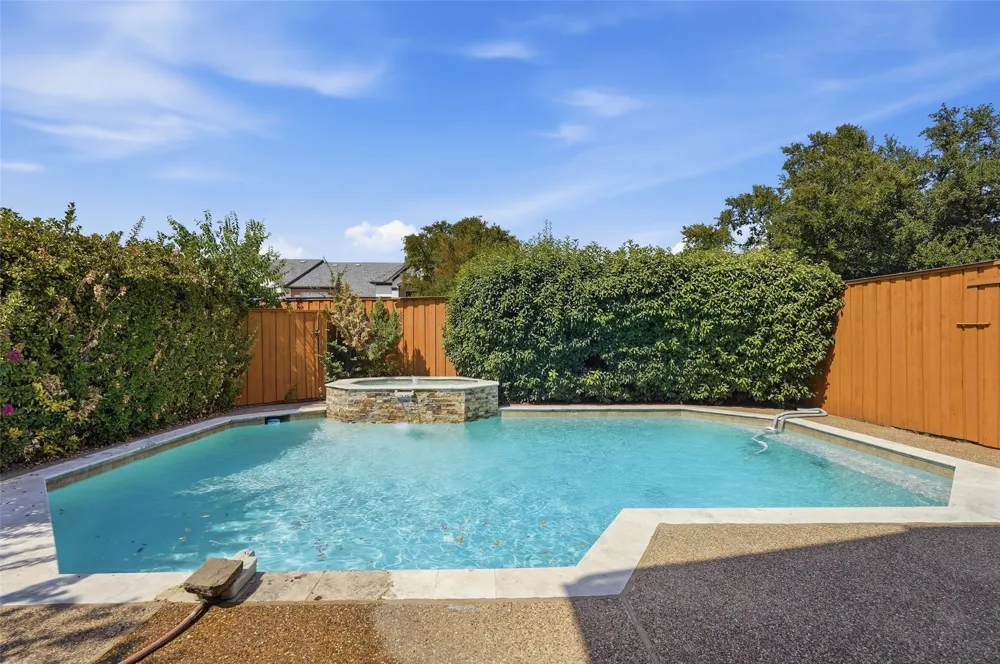 2741 Barrington Drive Plano, TX 75093