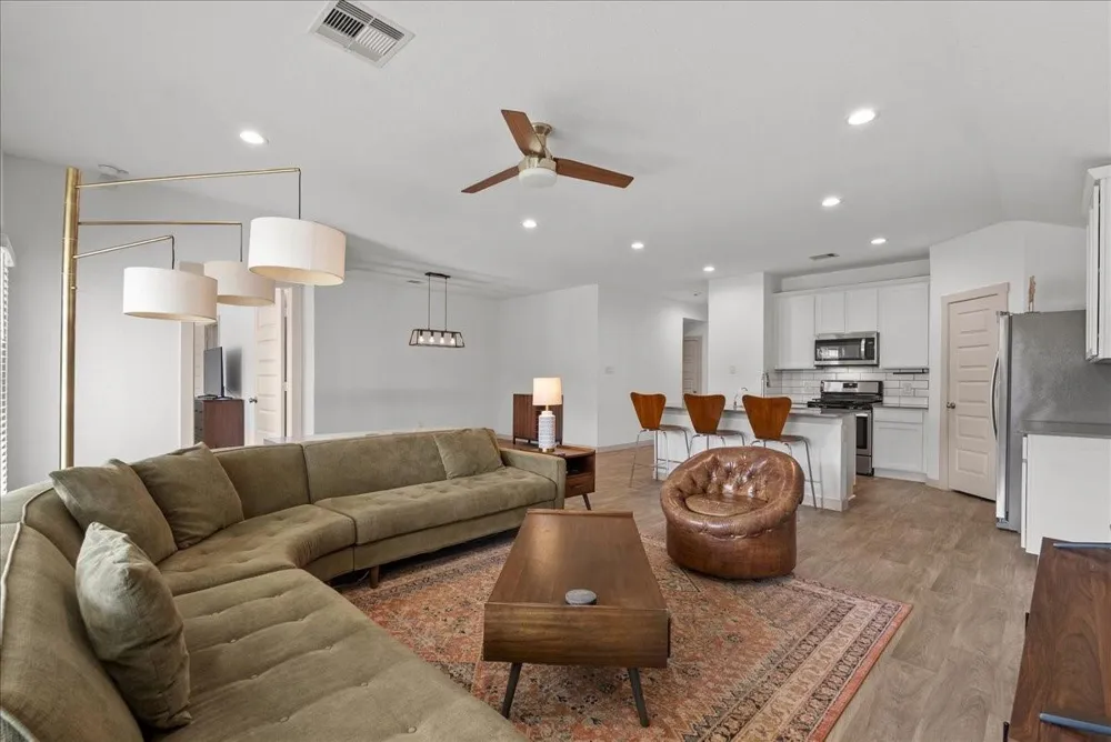 8207 Sugar Cane Lane Rosharon, TX 77583