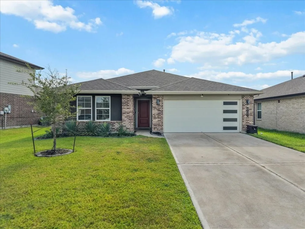 8207 Sugar Cane Lane Rosharon, TX 77583
