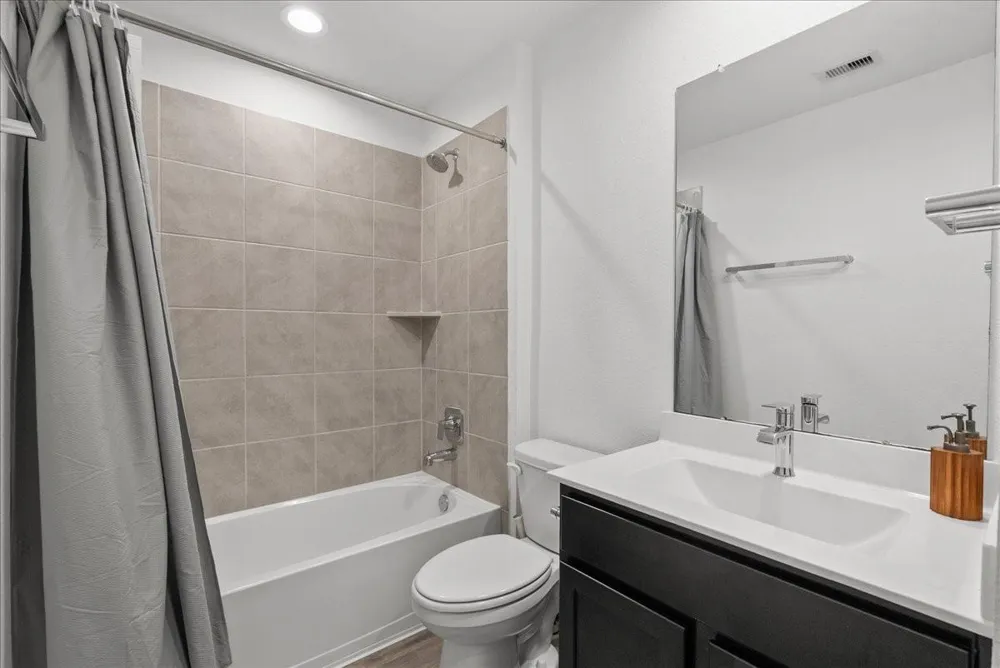 8207 Sugar Cane Lane Rosharon, TX 77583