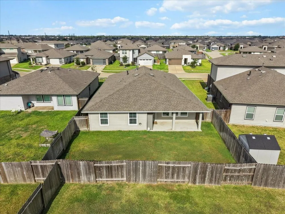 8207 Sugar Cane Lane Rosharon, TX 77583