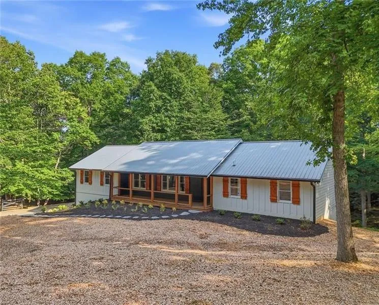 627 Ammons Drive Waleska, GA 30183