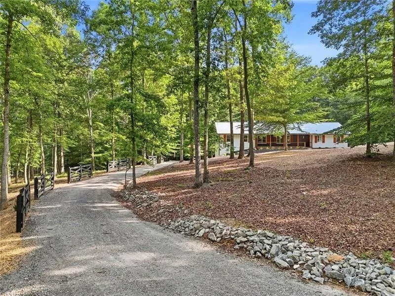 627 Ammons Drive Waleska, GA 30183