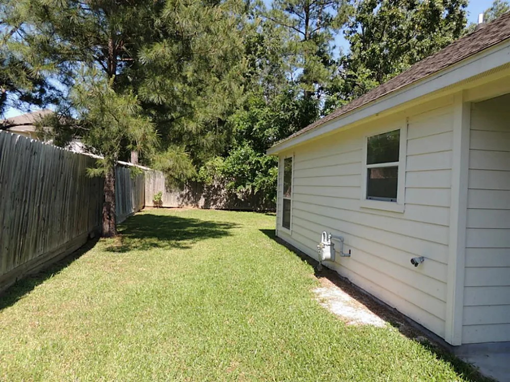 236 Canterbury Drive Conroe, TX 77303