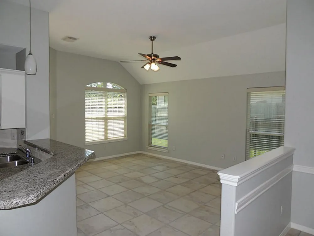 236 Canterbury Drive Conroe, TX 77303