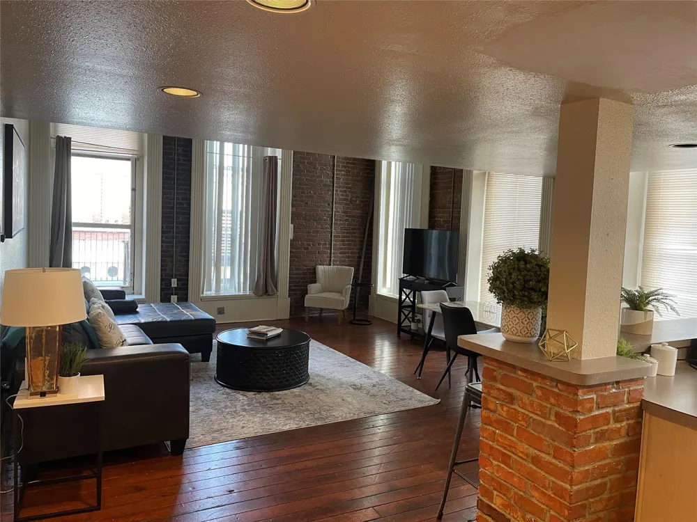2118 Strand Street #209 Galveston, TX 77550