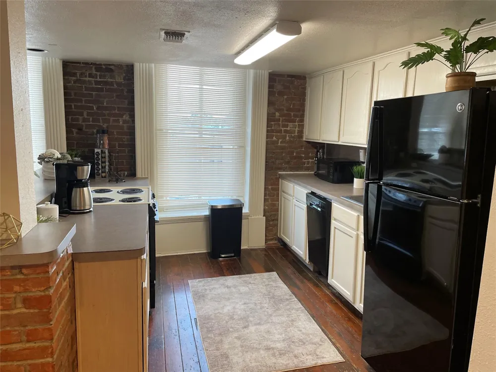 2118 Strand Street #209 Galveston, TX 77550