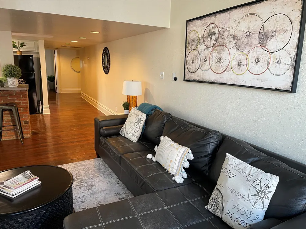 2118 Strand Street #209 Galveston, TX 77550