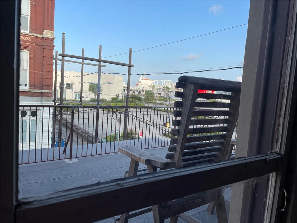 2118 Strand Street #209 Galveston, TX 77550