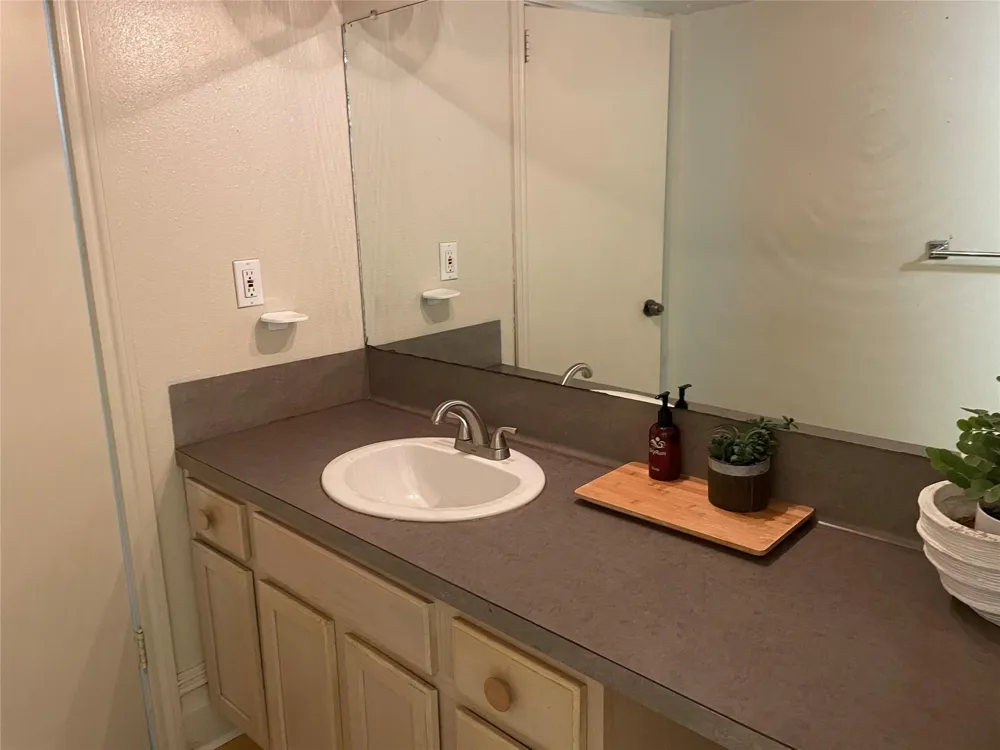 2118 Strand Street #209 Galveston, TX 77550