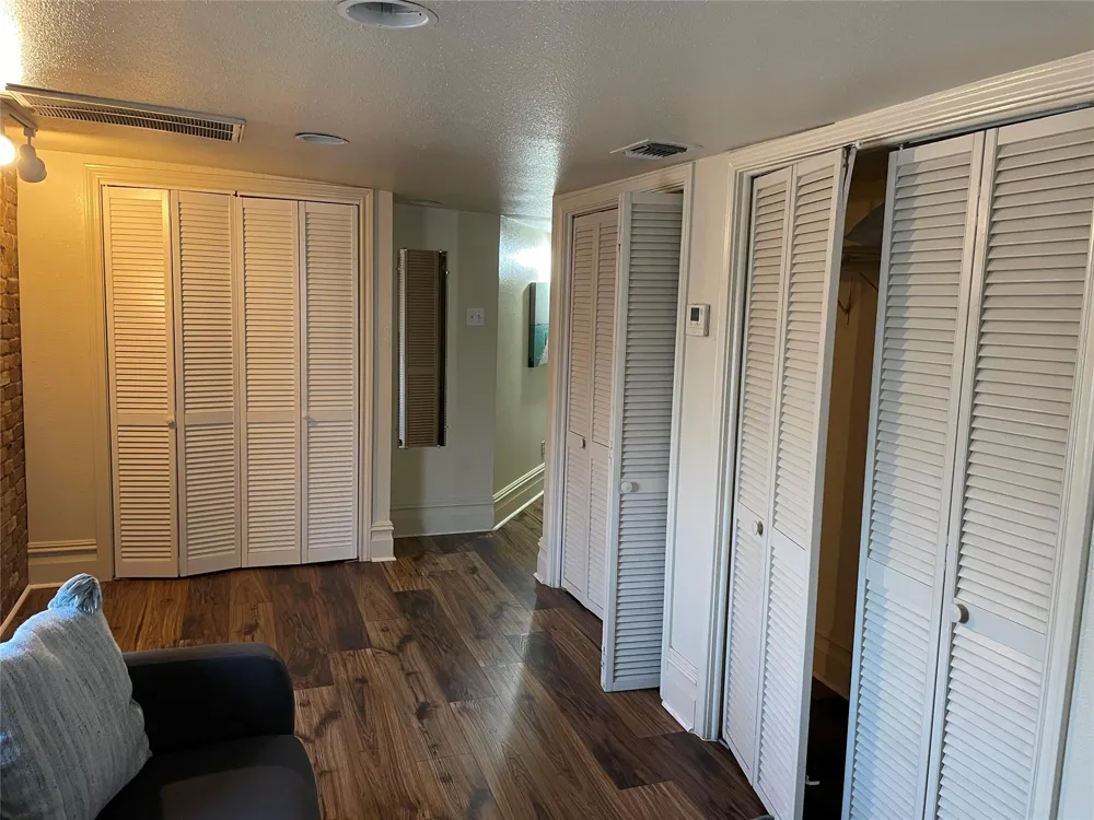 2118 Strand Street #209 Galveston, TX 77550