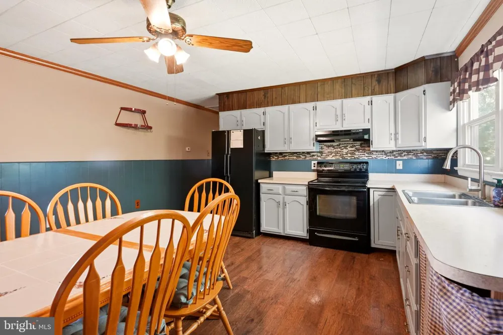 19 S TILBURY ROAD Salem, NJ 08079