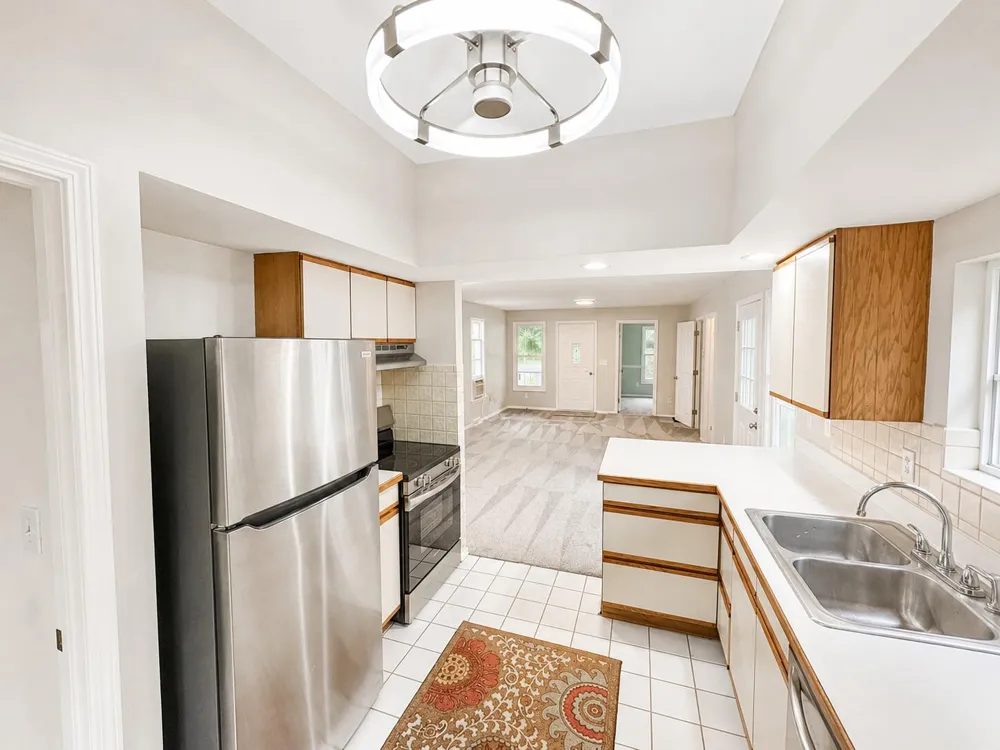 1926 Oakland Drive Kalamazoo, MI 49008