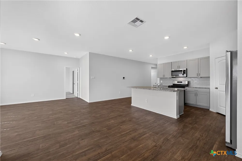 326 Richland Drive Lockhart, TX 78644