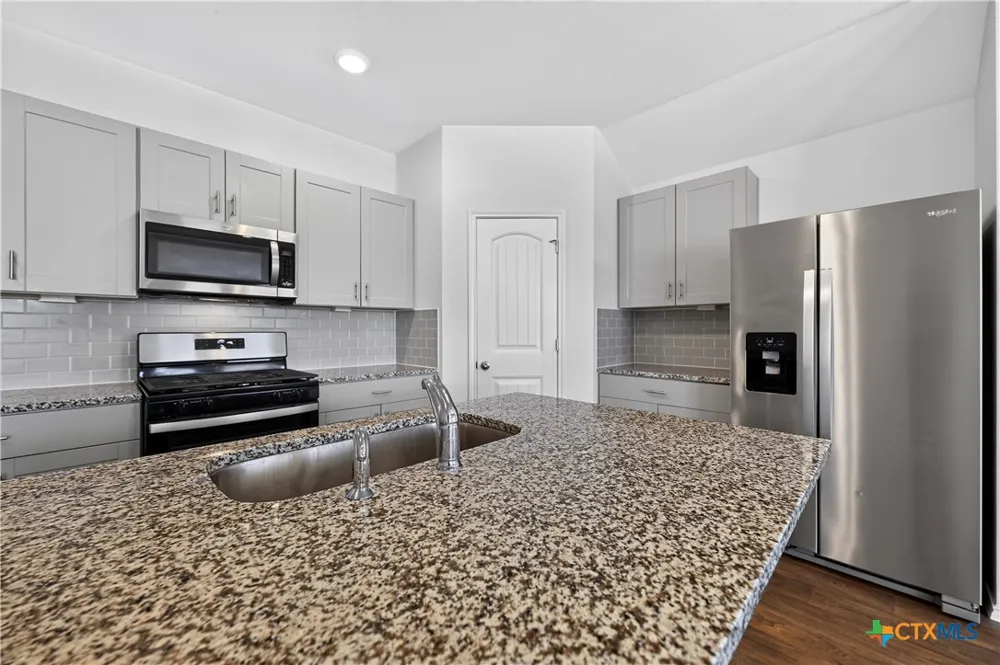 326 Richland Drive Lockhart, TX 78644