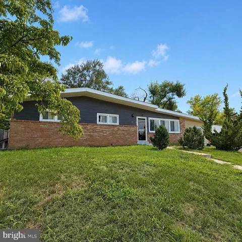 6203 MIDDLETON LANE