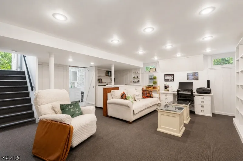326 Rea Ave Hawthorne, NJ 07506