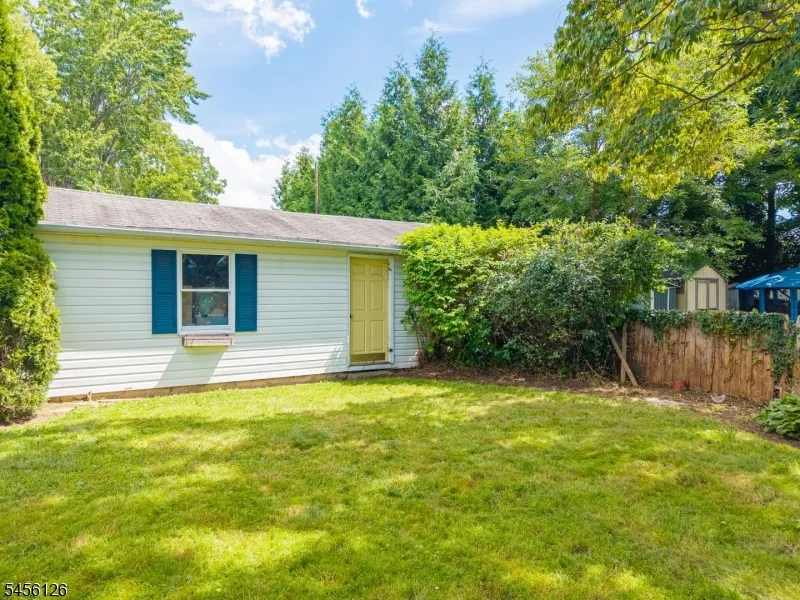 326 Rea Ave Hawthorne, NJ 07506