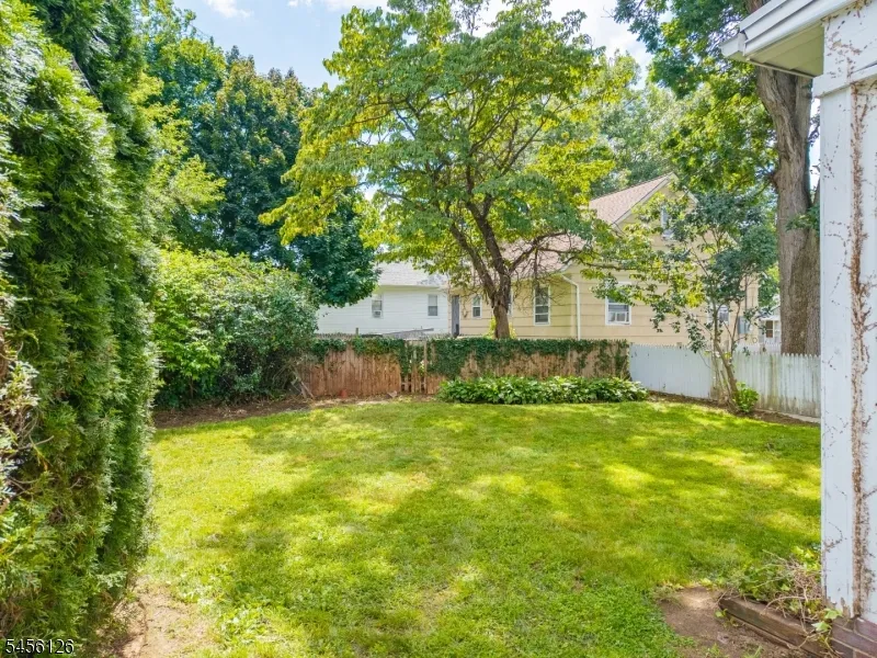 326 Rea Ave Hawthorne, NJ 07506