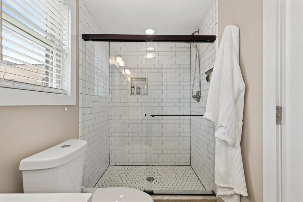 48 WEST 18TH ST Weehawken, NJ 07086