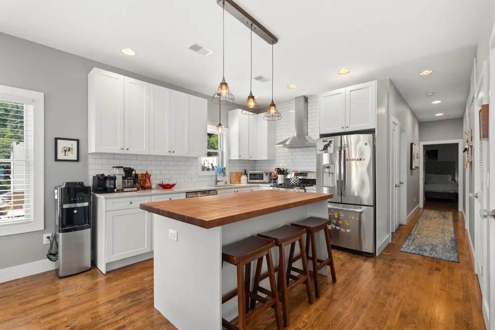 48 WEST 18TH ST Weehawken, NJ 07086