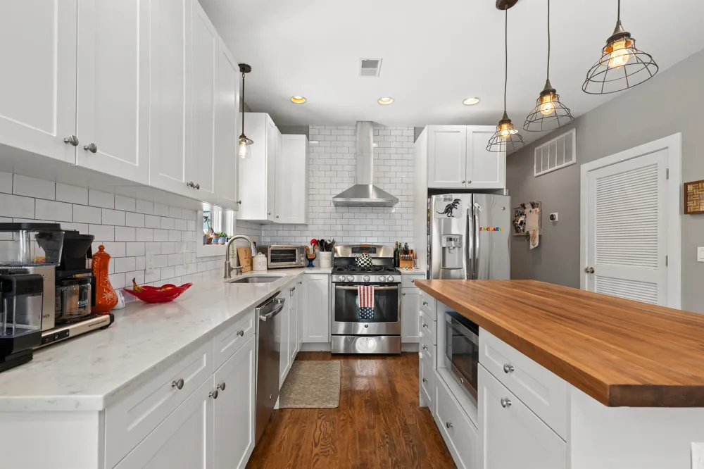 48 WEST 18TH ST Weehawken, NJ 07086