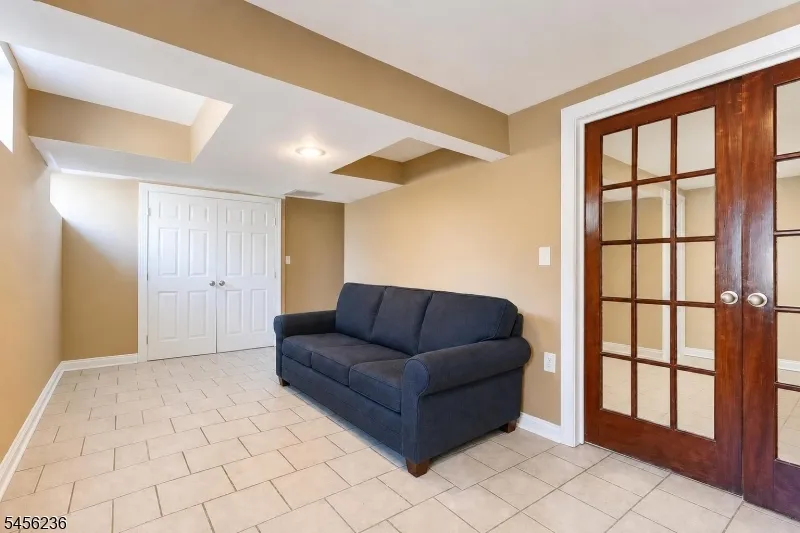 2 San Bar Dr Jefferson, NJ 07849