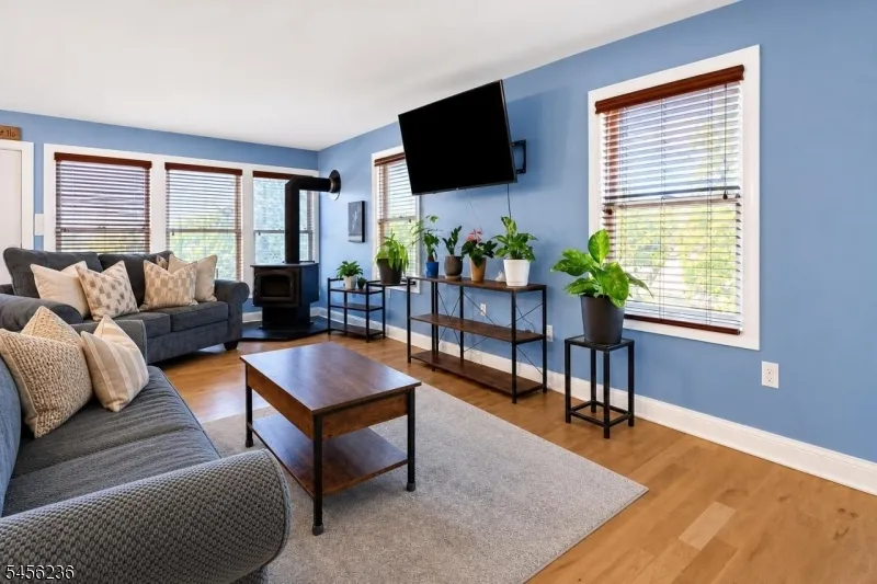 2 San Bar Dr Jefferson, NJ 07849
