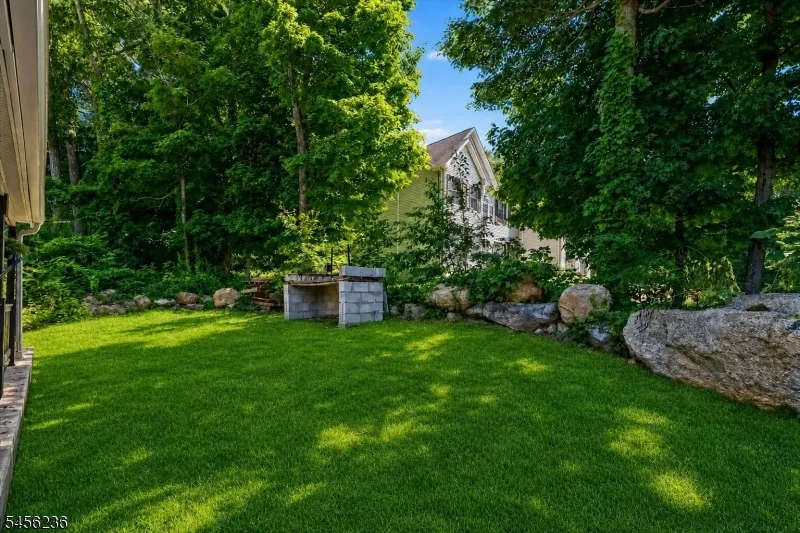 2 San Bar Dr Jefferson, NJ 07849