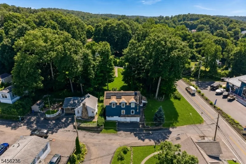 2 San Bar Dr Jefferson, NJ 07849