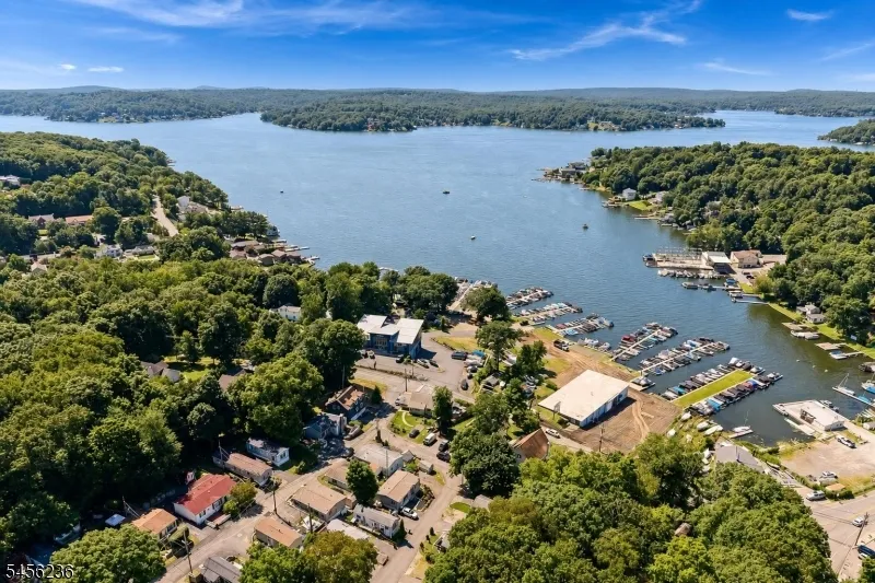 2 San Bar Dr Jefferson, NJ 07849