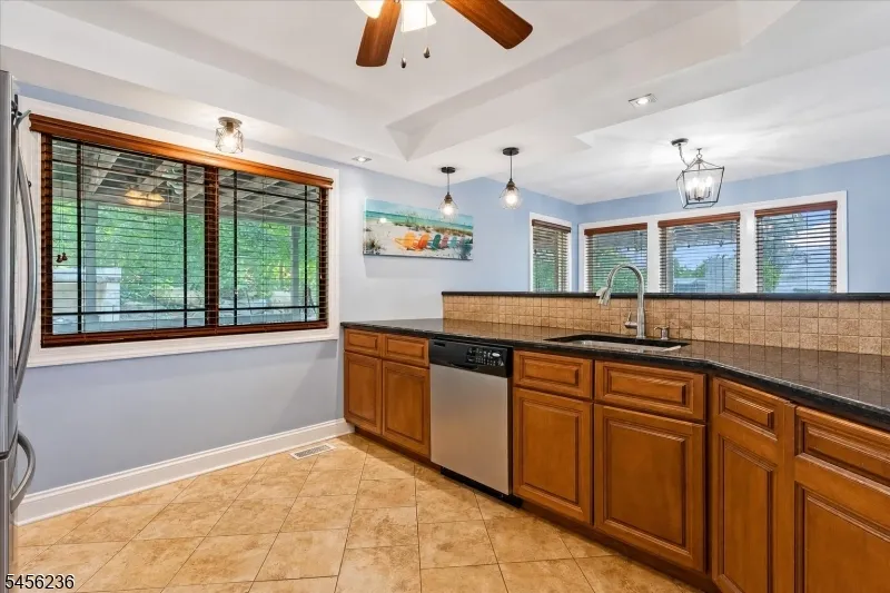 2 San Bar Dr Jefferson, NJ 07849