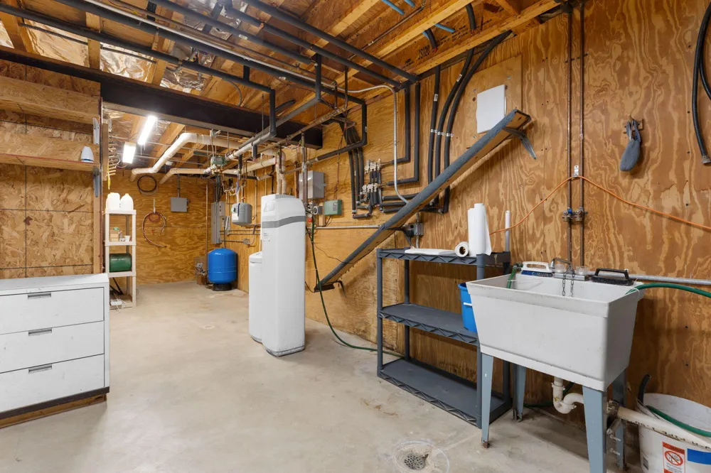 2487 W Monroe Road Tipton, MI 49287