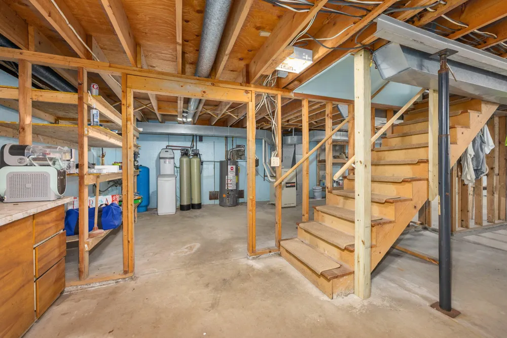 5540 Cozy Point Drive Newaygo, MI 49337