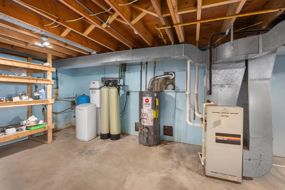 5540 Cozy Point Drive Newaygo, MI 49337