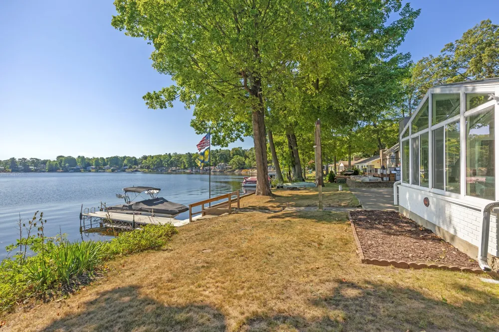 5540 Cozy Point Drive Newaygo, MI 49337