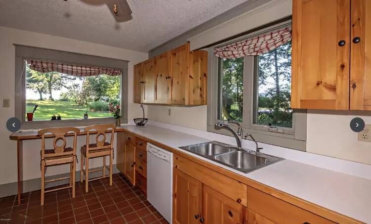 2365 Thandlewane Path St. Joseph, MI 49085