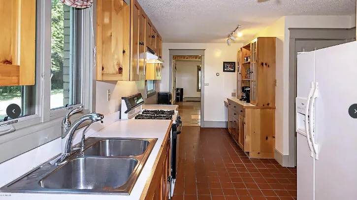2365 Thandlewane Path St. Joseph, MI 49085