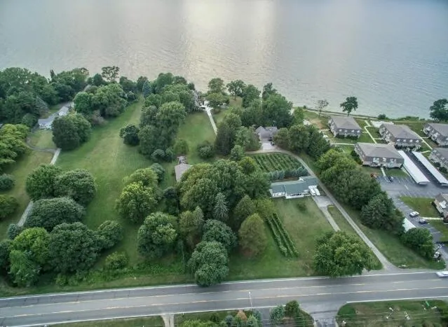 2365 Thandlewane Path St. Joseph, MI 49085