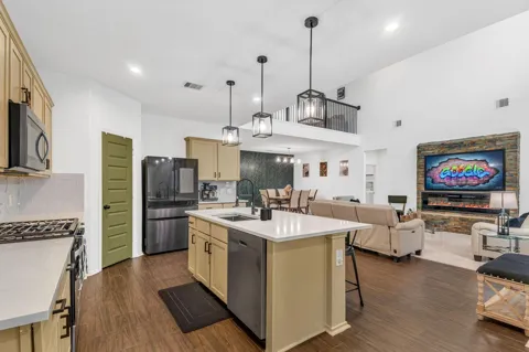 7306 Faded Violet Drive