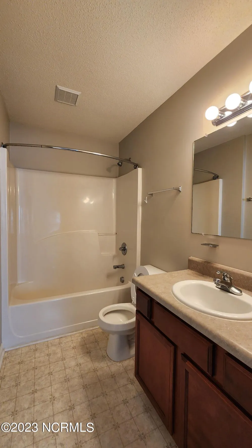 104 Creeker Town Way Hubert, NC 28539