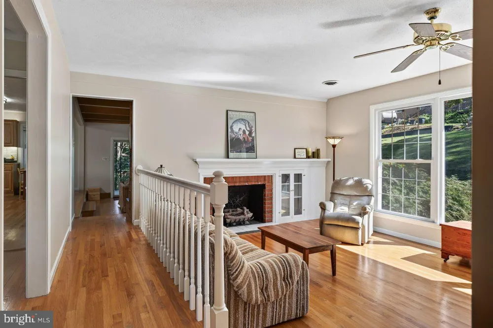 1222 WOODCREST CIRCLE Harrisonburg, VA 22801
