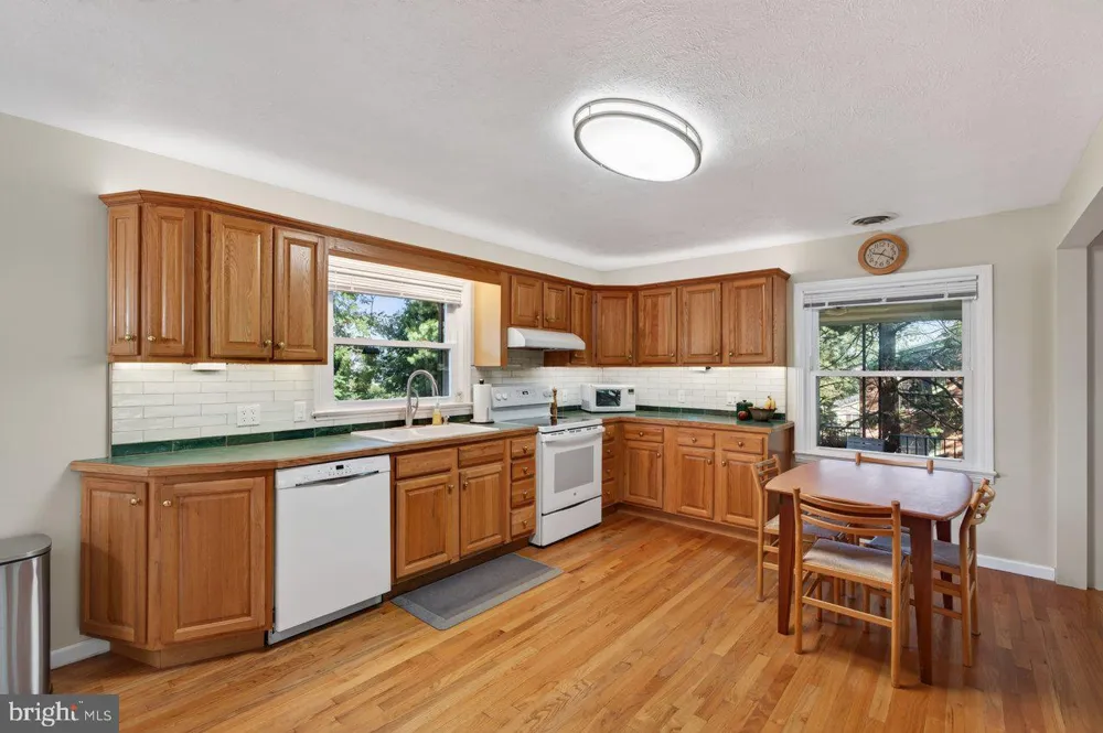 1222 WOODCREST CIRCLE Harrisonburg, VA 22801