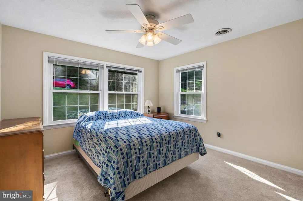 1222 WOODCREST CIRCLE Harrisonburg, VA 22801