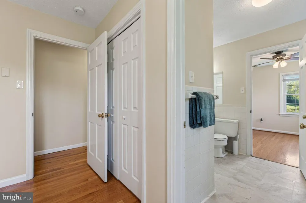 1222 WOODCREST CIRCLE Harrisonburg, VA 22801