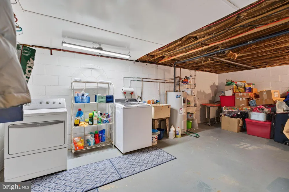 1222 WOODCREST CIRCLE Harrisonburg, VA 22801