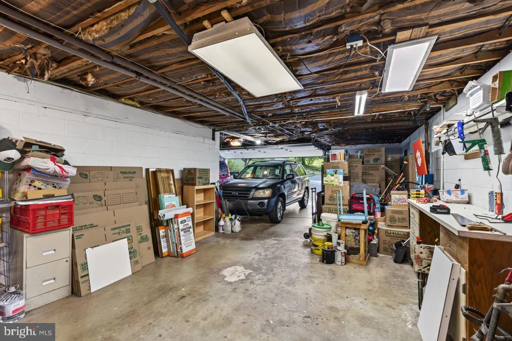 1222 WOODCREST CIRCLE Harrisonburg, VA 22801