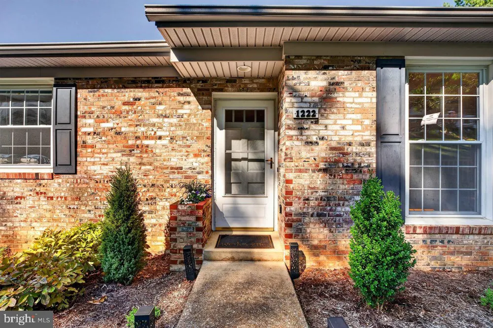 1222 WOODCREST CIRCLE Harrisonburg, VA 22801